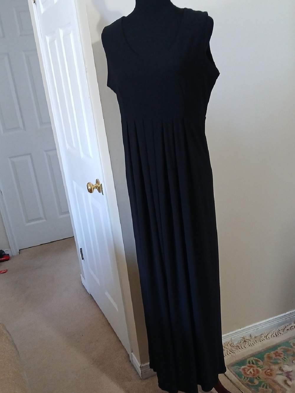 ❤️3@$25 Nina Leonard Black Sleeveless Maxi Dress